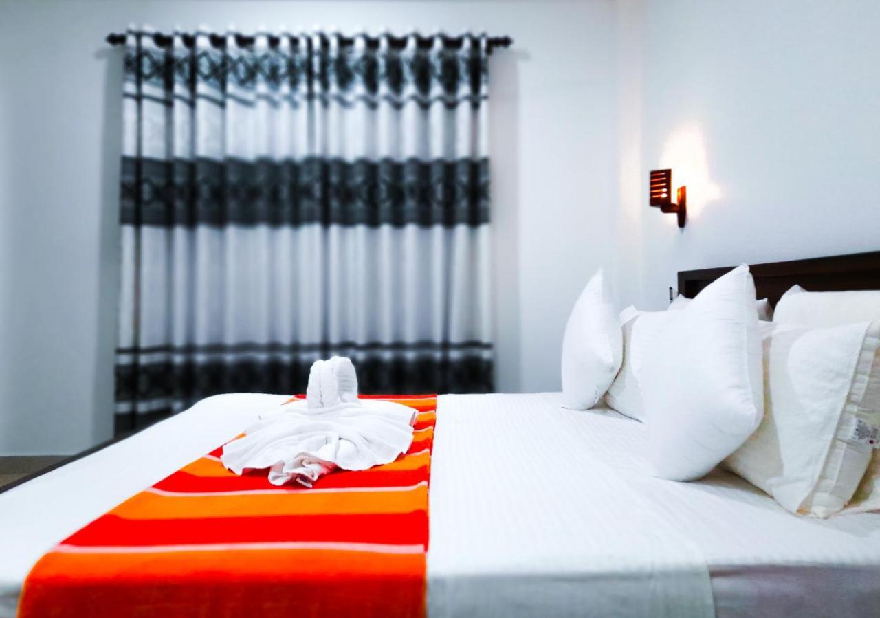 Scenery River Star Hotel 히카두와 외부 사진