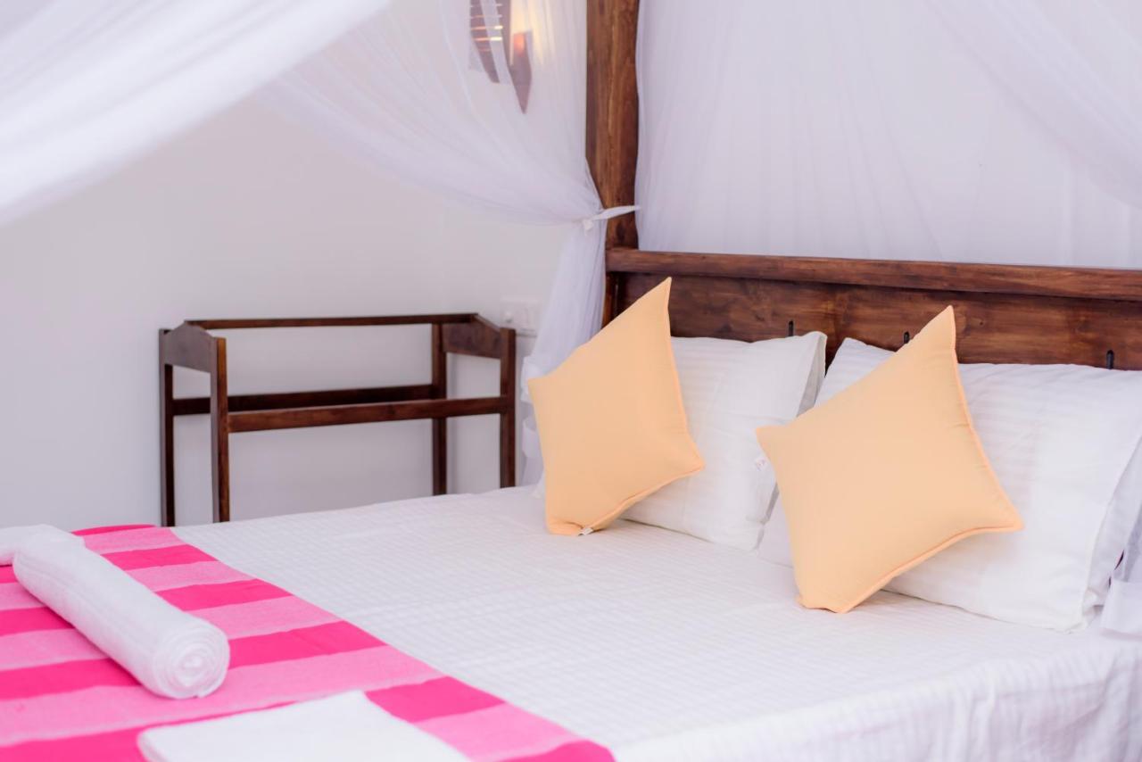 Scenery River Star Hotel 히카두와 외부 사진