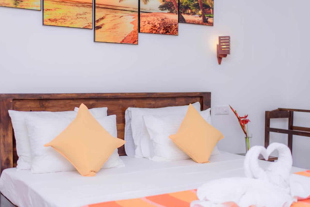 Scenery River Star Hotel 히카두와 외부 사진