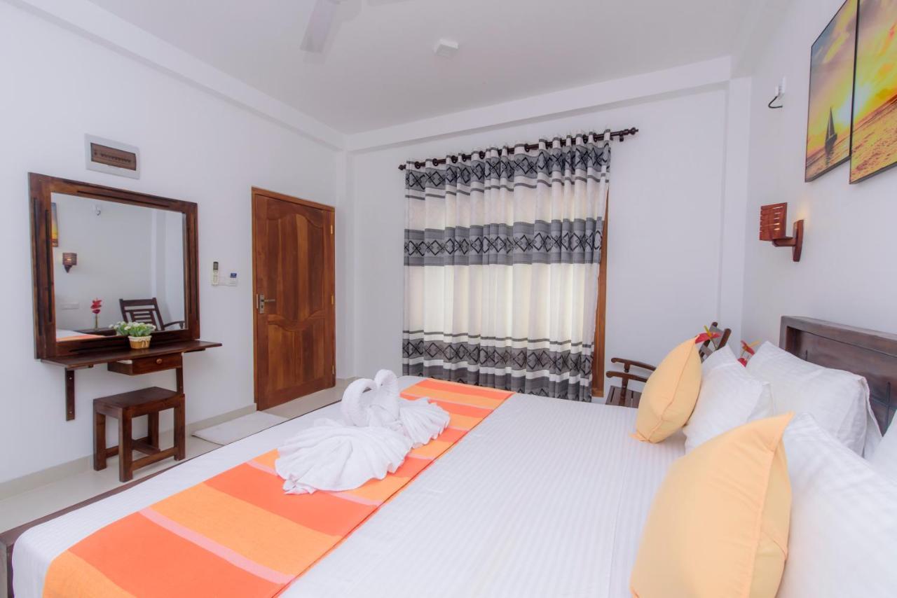 Scenery River Star Hotel 히카두와 외부 사진