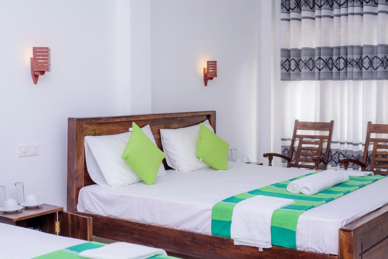 Scenery River Star Hotel 히카두와 외부 사진